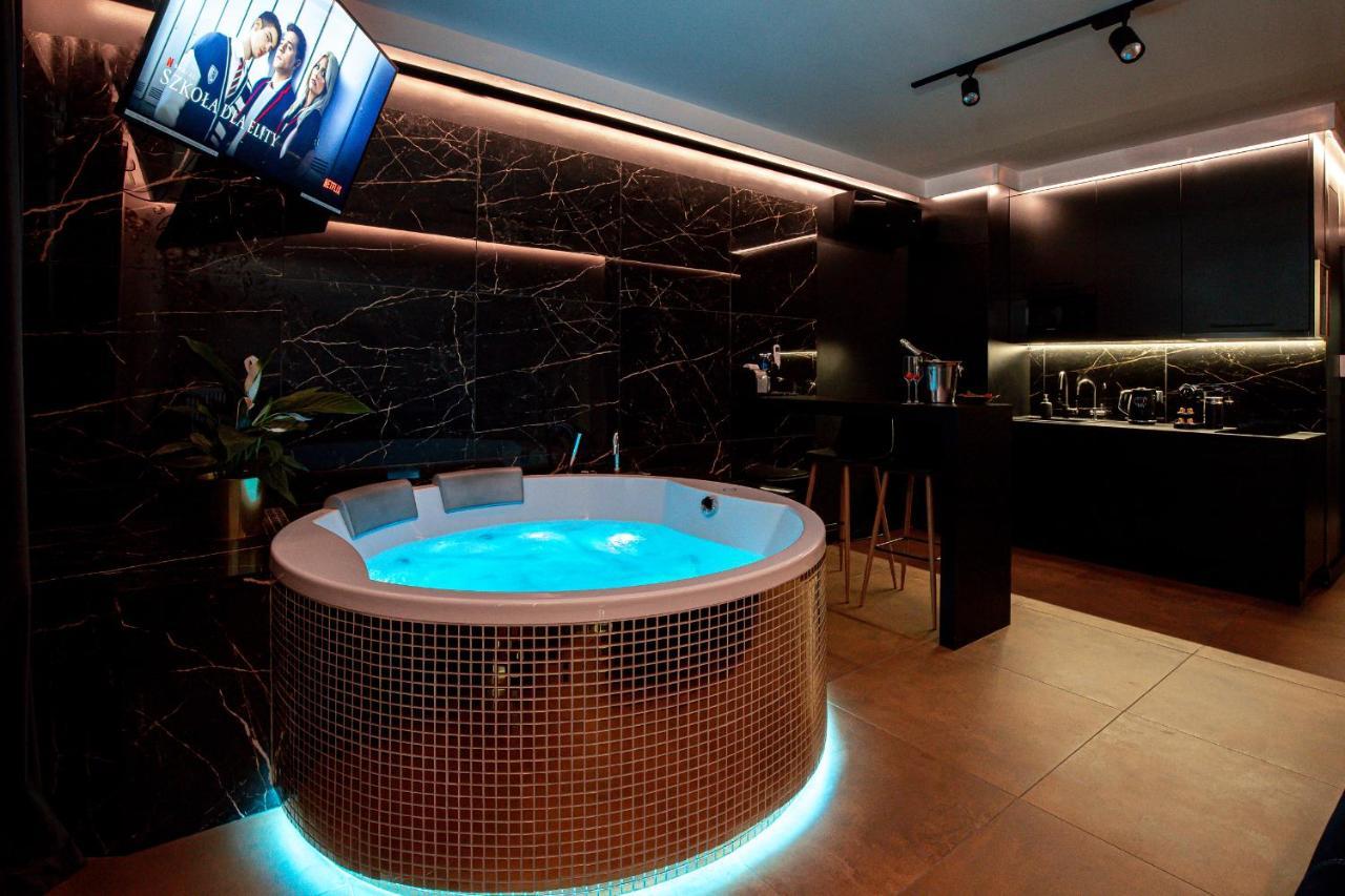Jacuzzi Glass-House Central Station Cracovie Extérieur photo