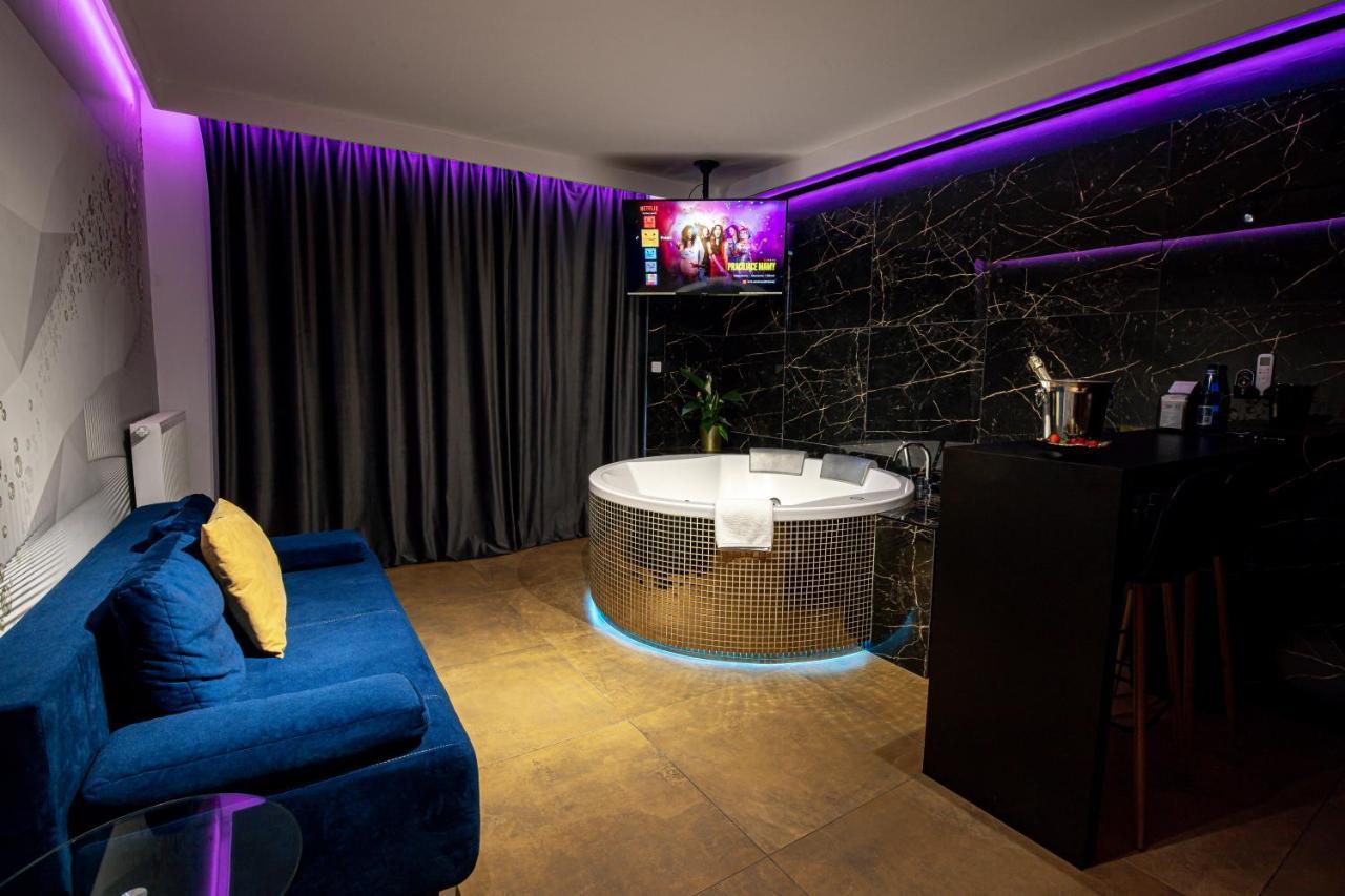 Jacuzzi Glass-House Central Station Cracovie Extérieur photo
